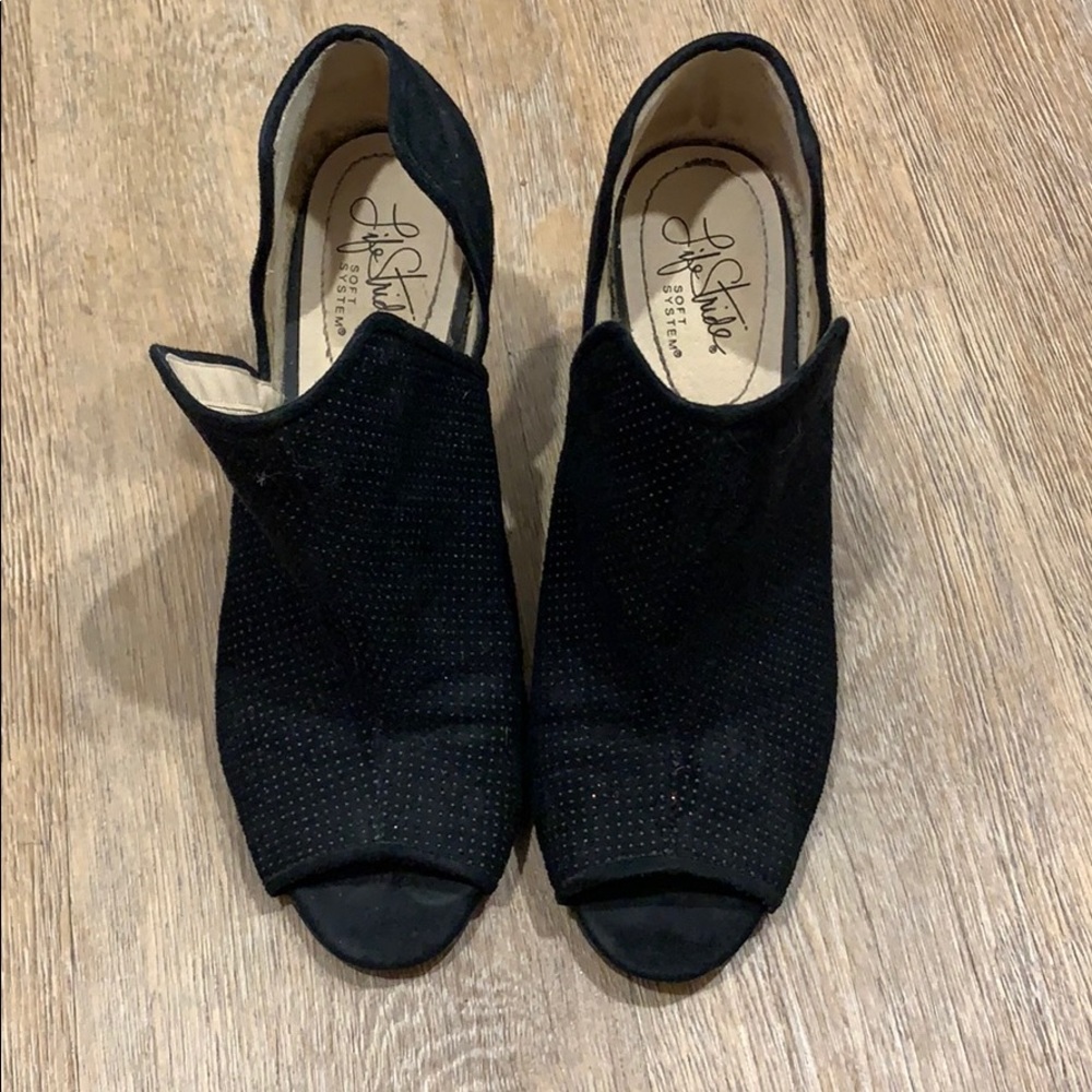 Ankle heel boots